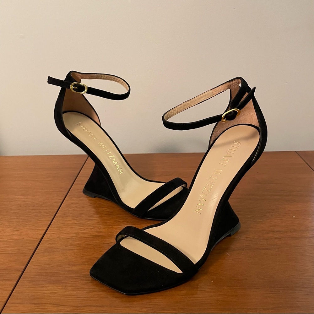 Stuart Weitzman Nudistrebel Sculptural Heel in Black Suede - Size 8 - Picture 2 of 11